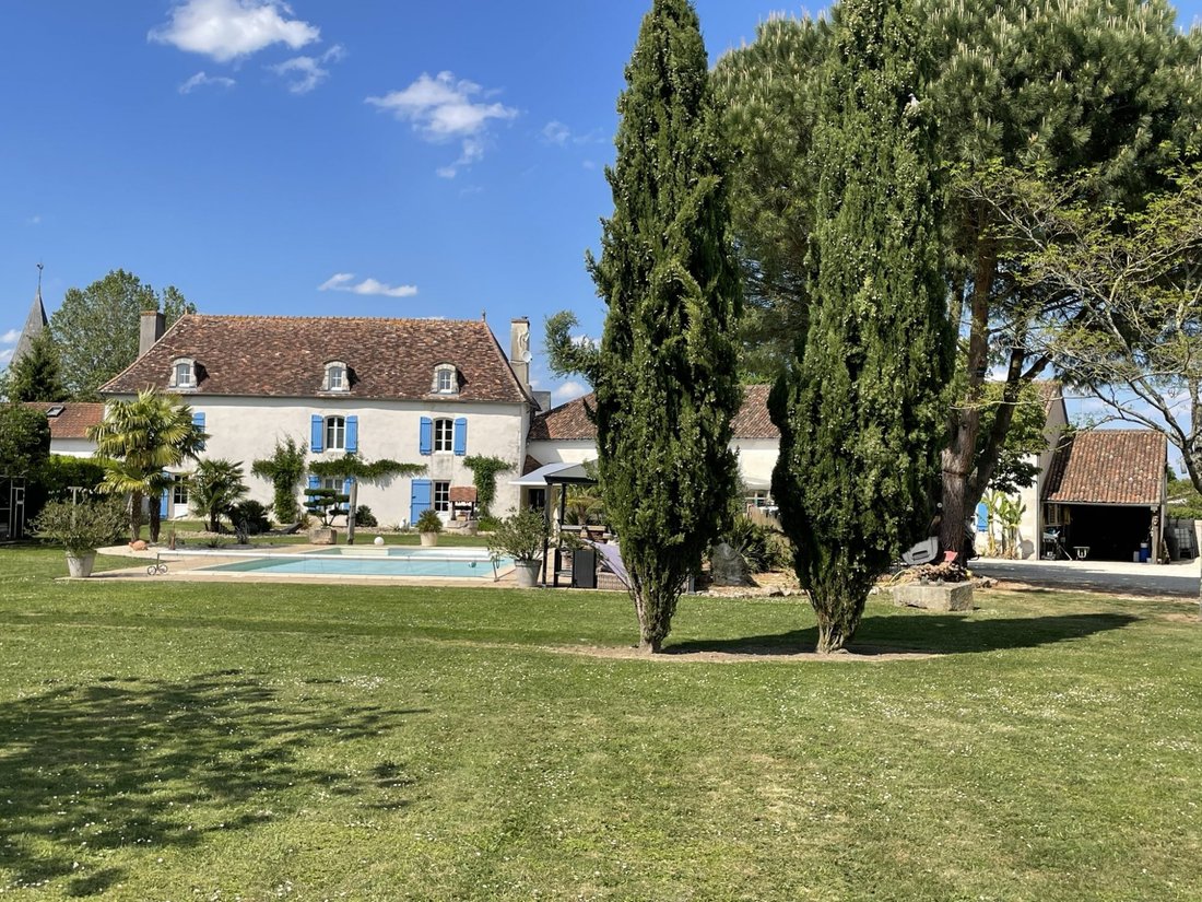 House in Saint Pierre, Chauvigny, France 1 - 17924713