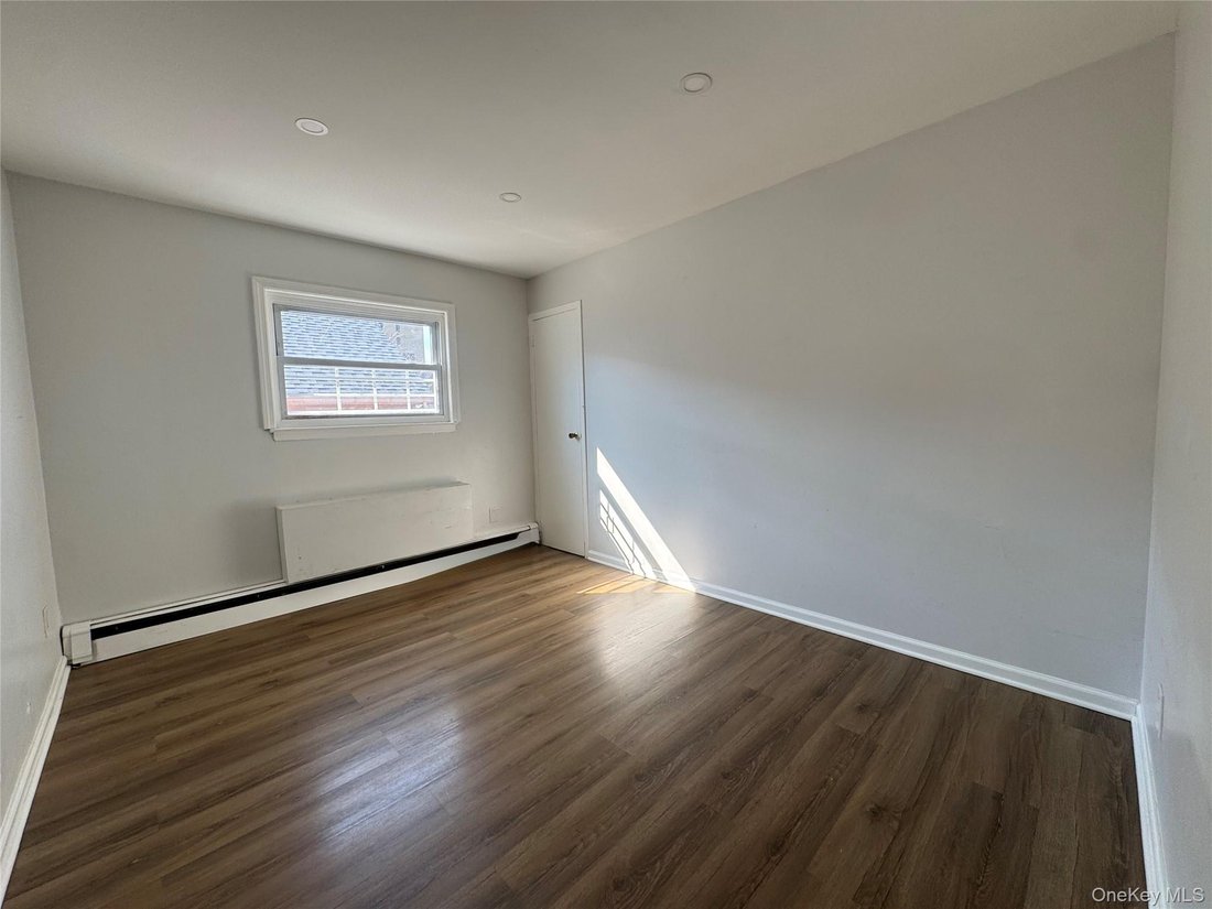 House in New York, New York, United States 5 - 17916743