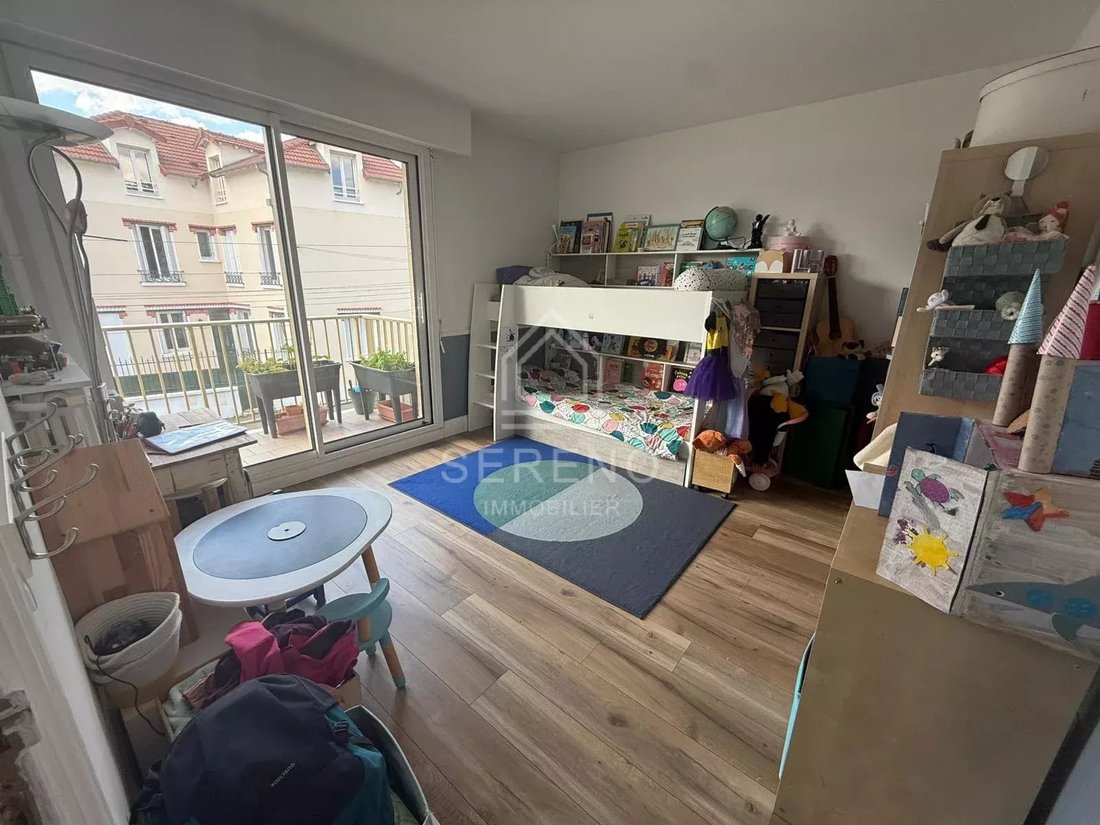 Apartment in Fontenay-sous-Bois, Ile-de-France, France 5 - 17923614