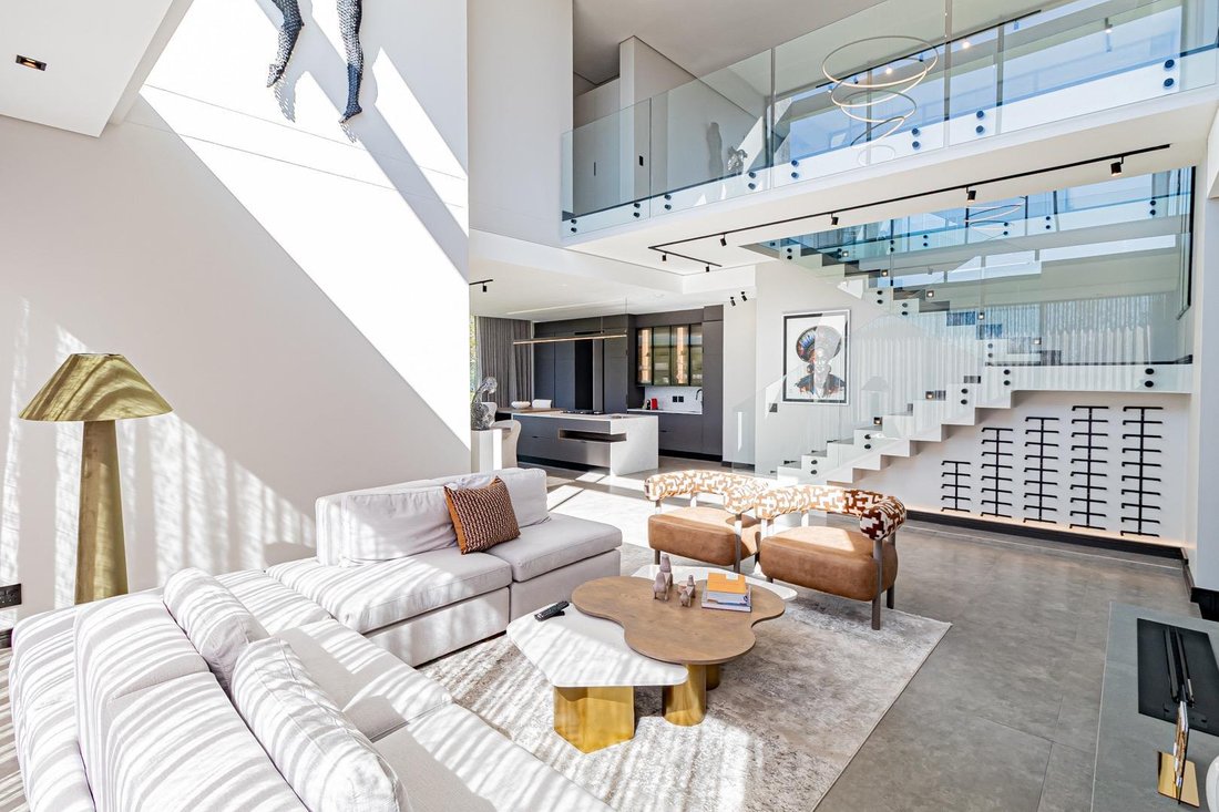 House in Halfway House Estate, Gauteng, South Africa 4 - 17918203
