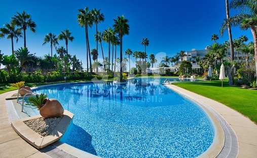 Apartment in Puerto Banus, Marbella, Spain 1