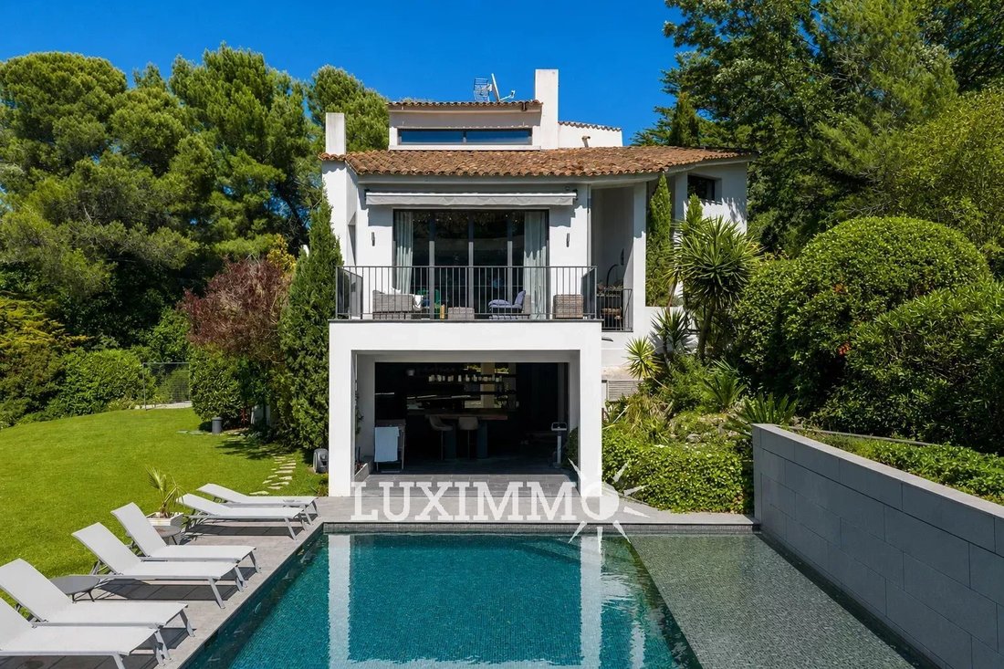 Villa in Mougins, Provence-Alpes-Côte d'Azur, France 1 - 16768042