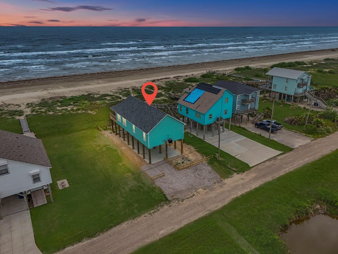 House in Freeport, Texas, United States 3 - 17916987