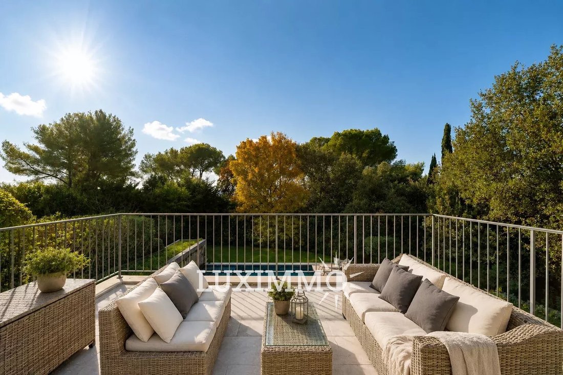 Villa in Mougins, Provence-Alpes-Côte d'Azur, France 2 - 16768042