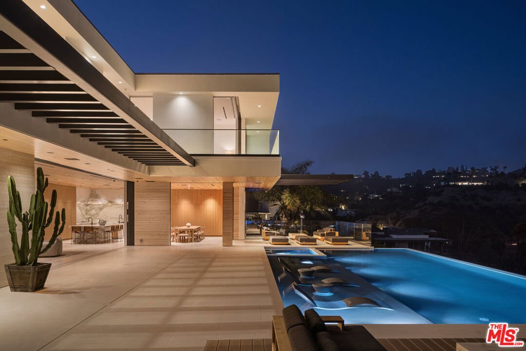 House in Los Angeles, California, United States 4 - 17916456
