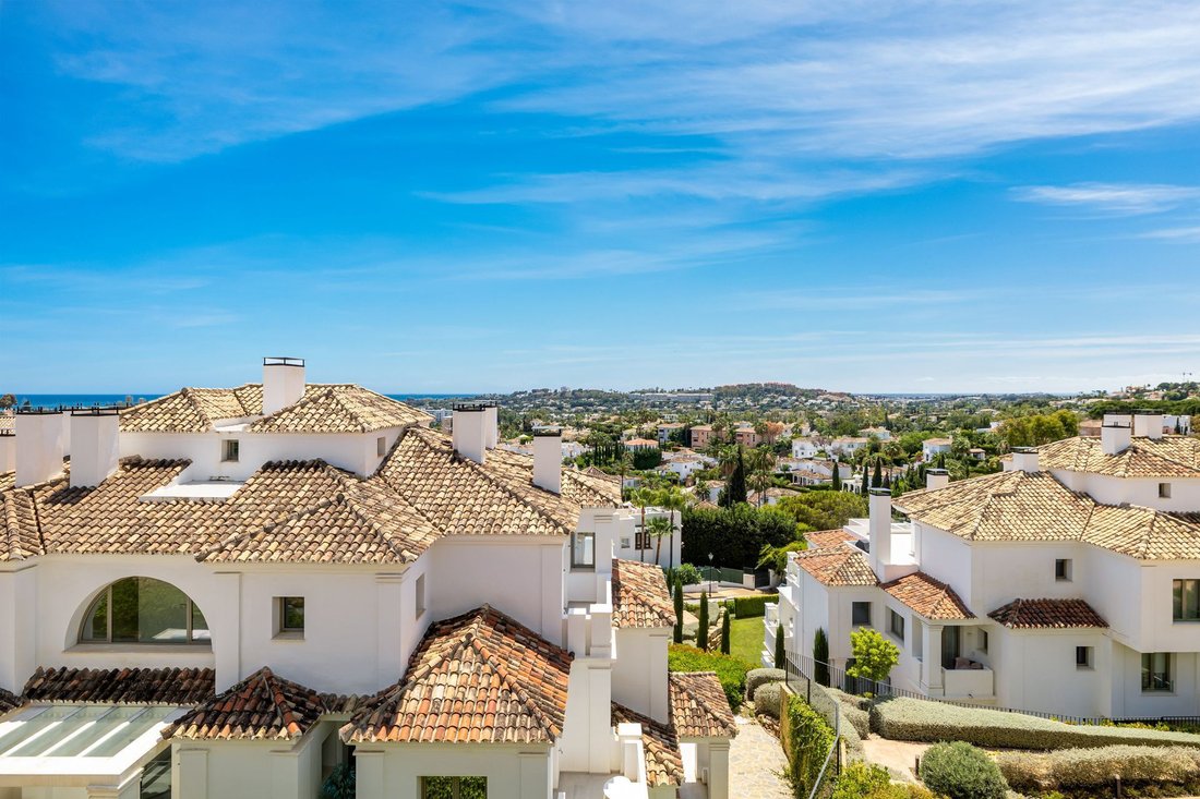 Apartment in Puerto Banus, Marbella, Spain 5 - 17922132