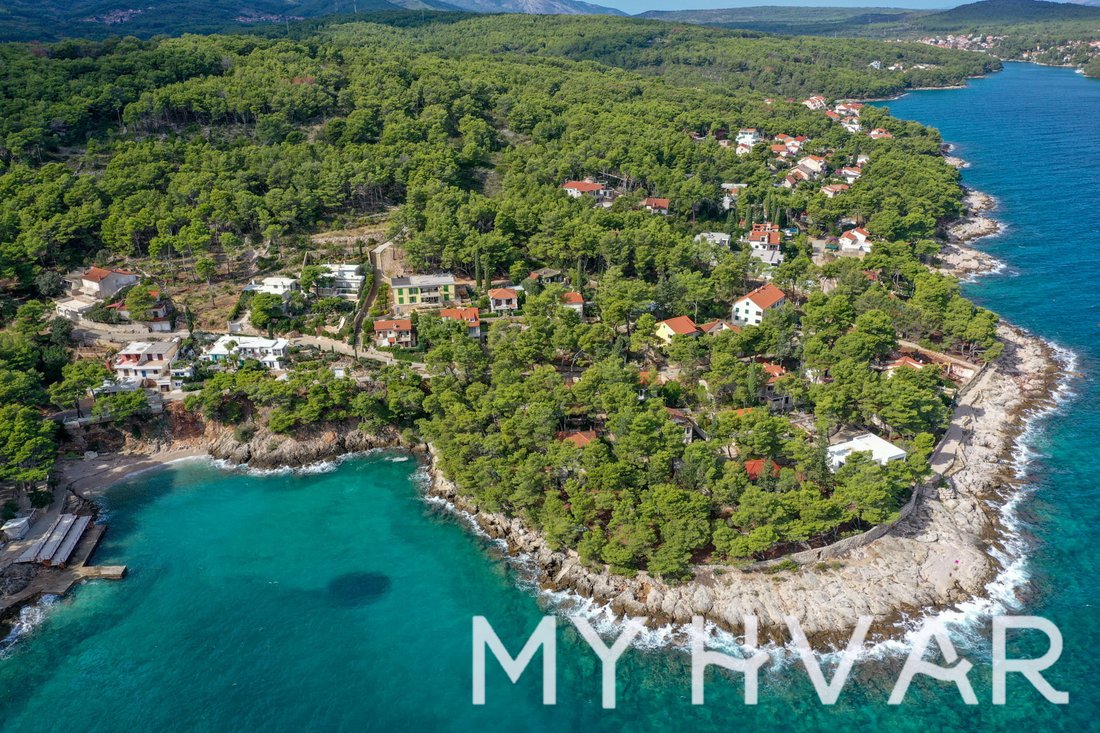 House in Jelsa, Split-Dalmatia County, Croatia 2 - 17919385