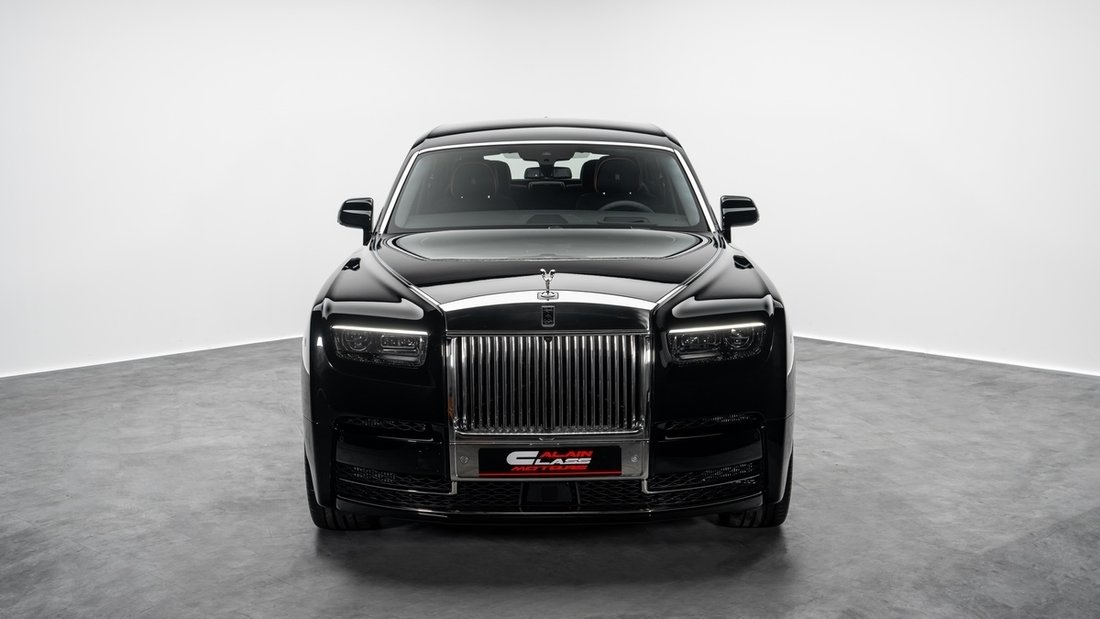 Sedan in Dubai, United Arab Emirates 3 - 17926407
