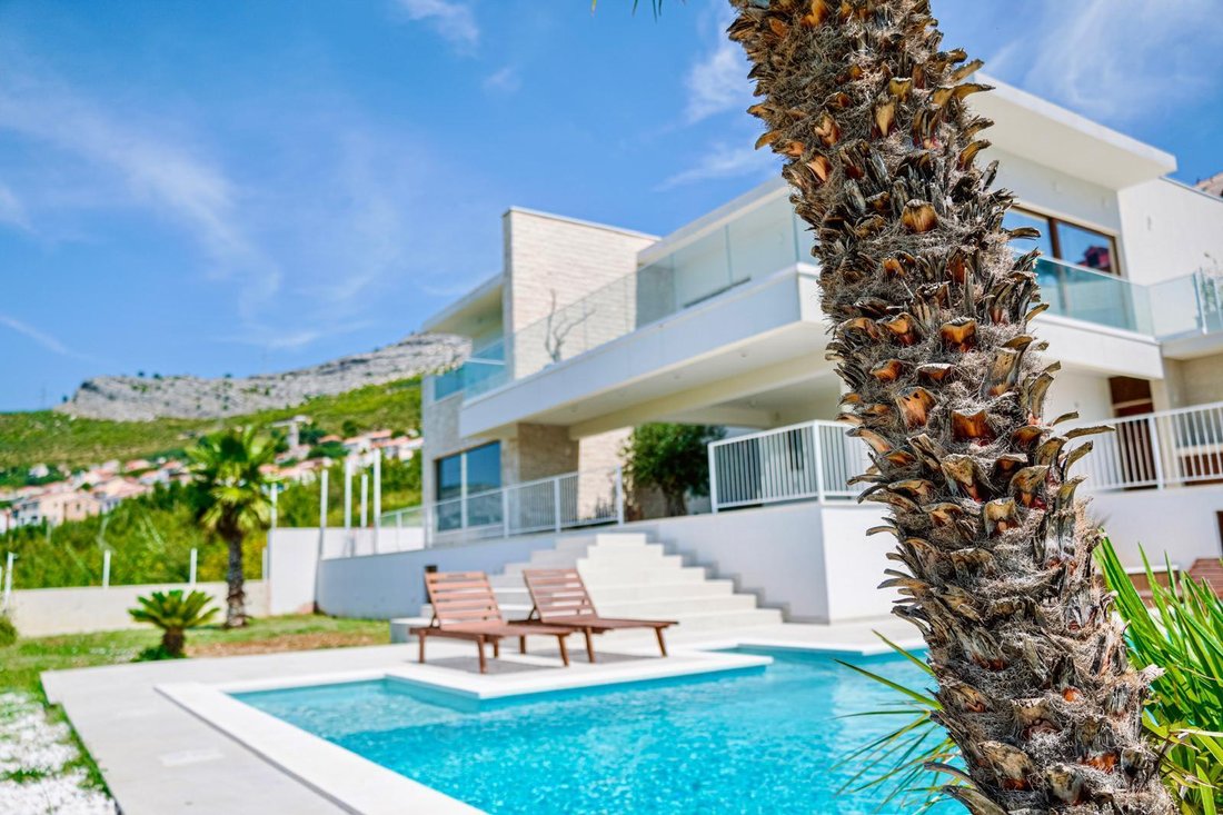 Villa in Kucine, Split-Dalmatia County, Croatia 4 - 17925344