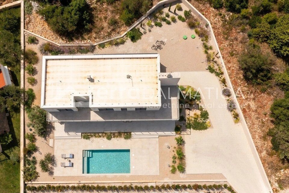 Villa in Grohote, Split-Dalmatia County, Croatia 2 - 17924988
