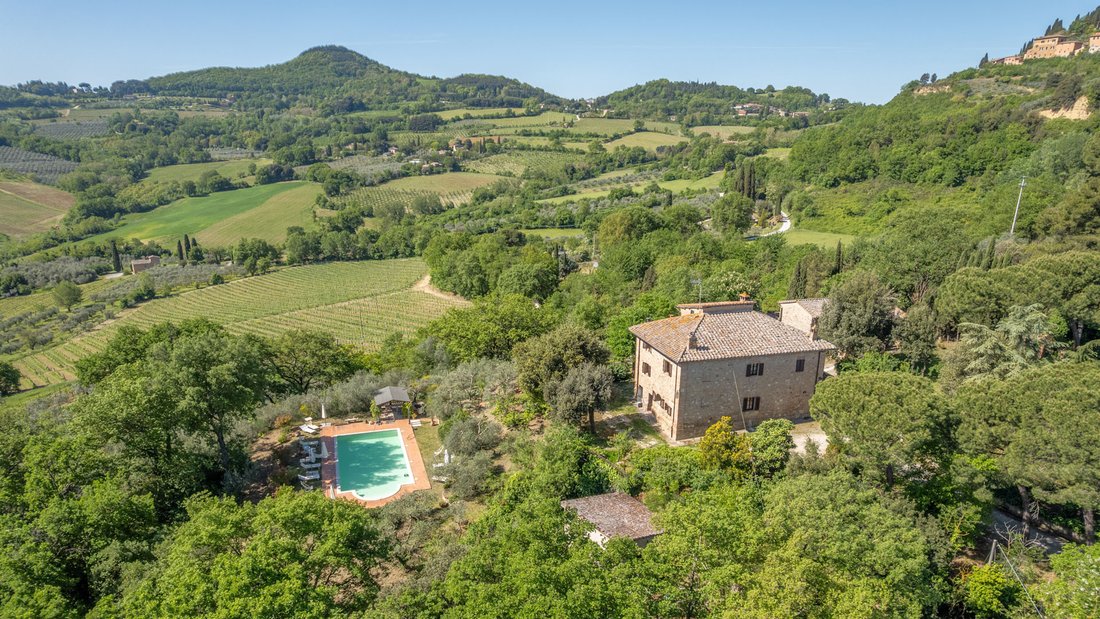 Country House in Montepulciano, Tuscany, Italy 1 - 17926408