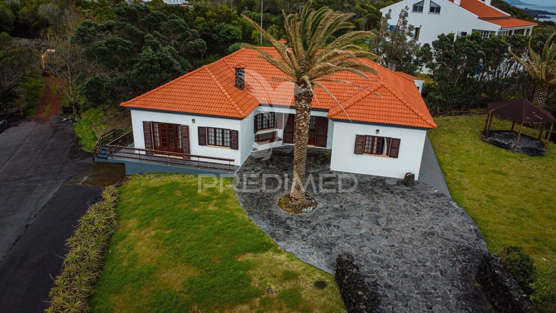 House in Urzelina, Azores, Portugal 1 - 17926633