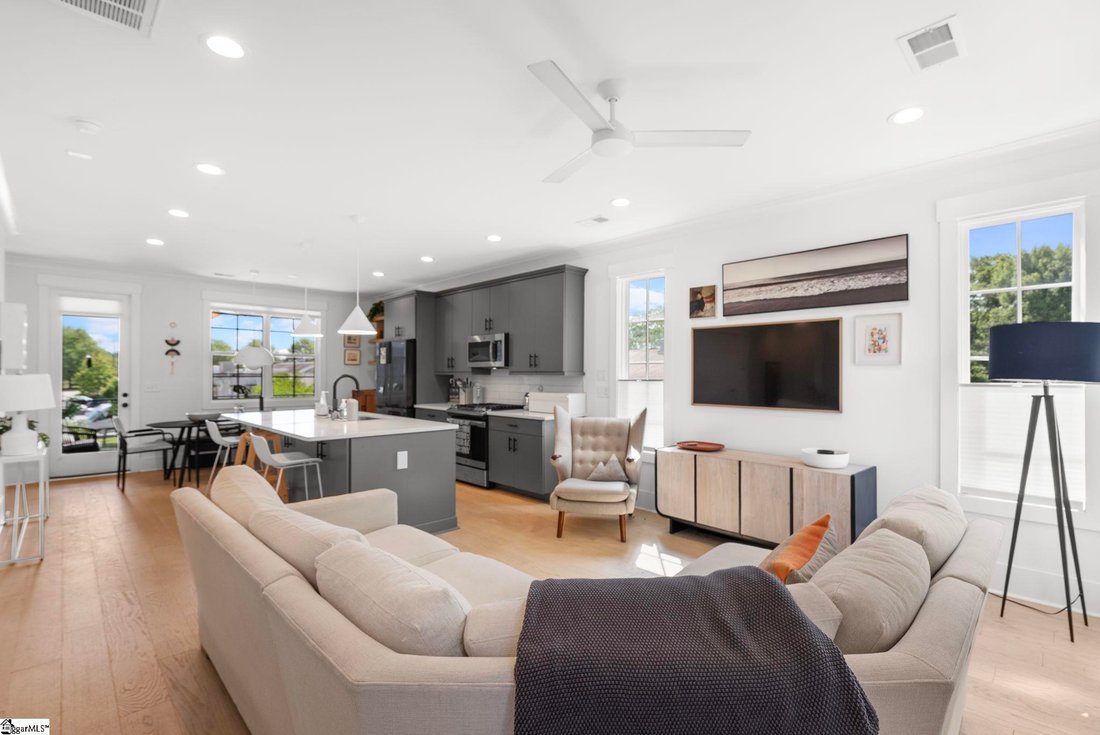 Townhouse in Greenville, South Carolina, United States 2 - 17925370