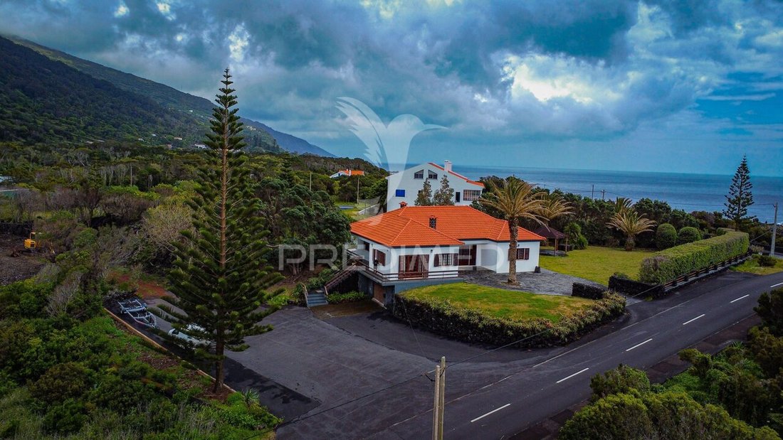 House in Urzelina, Azores, Portugal 2 - 17926633