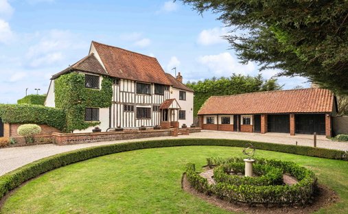 House in Hook End, Brentwood, England 1