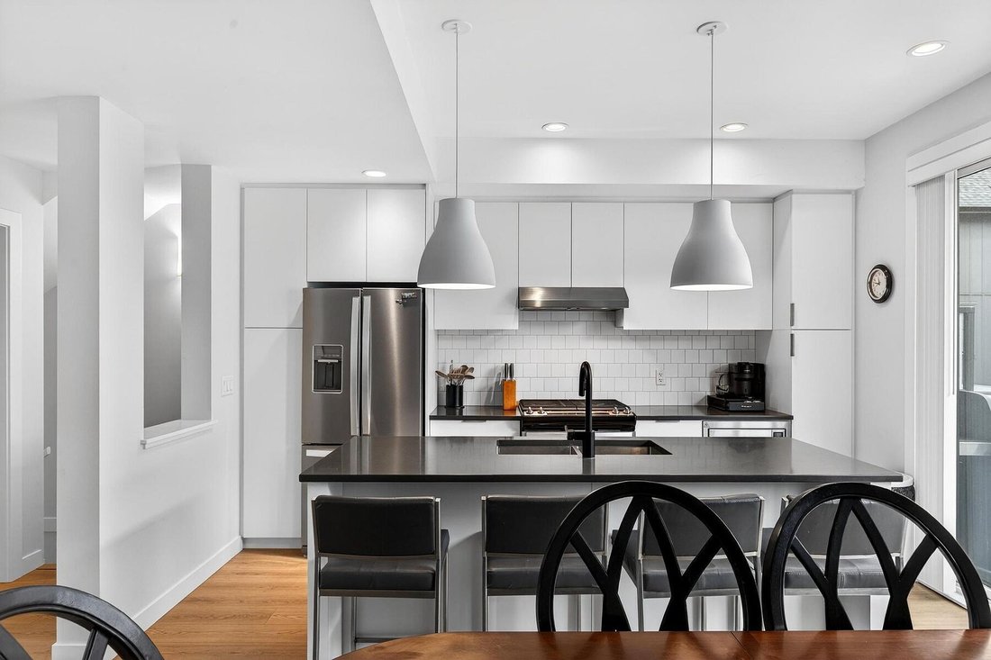 Townhouse in Kelowna, British Columbia, Canada 5 - 17925010