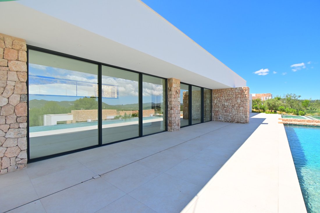 Villa in Roca Llisa, Santa Eularia des Riu, Balearic Islands 2 - 17926479