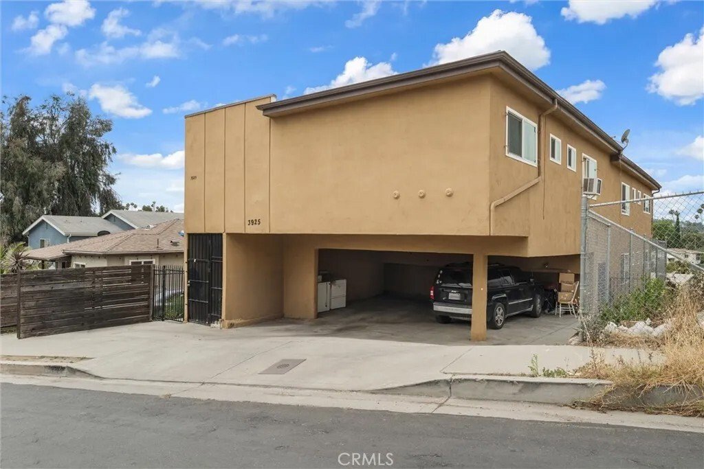 Los Angeles, California, United States 2 - 17926203
