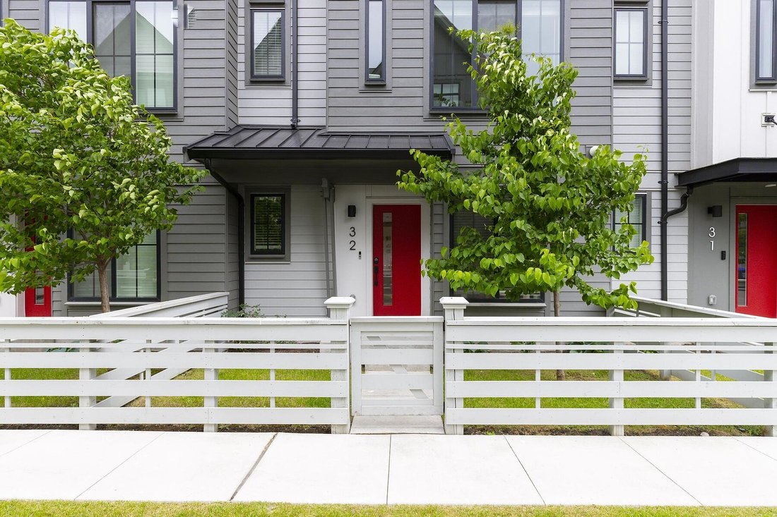 Townhouse in Kelowna, British Columbia, Canada 1 - 17925010