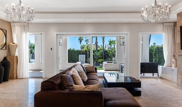Villa in Nueva Andalucia, Marbella, Spain 1