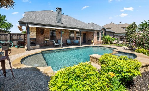 House in Lewisville, Texas, United States 1