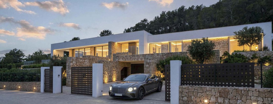 Villa in Roca Llisa, Santa Eularia des Riu, Balearic Islands 1 - 17926479