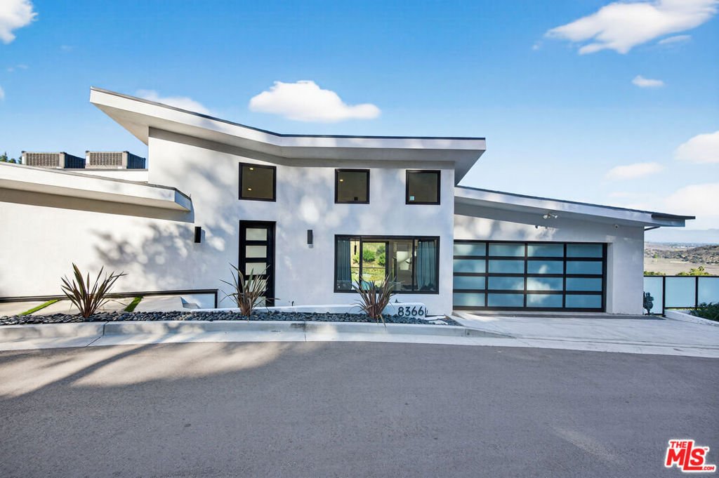 House in West Hills, California, United States 1 - 17925828