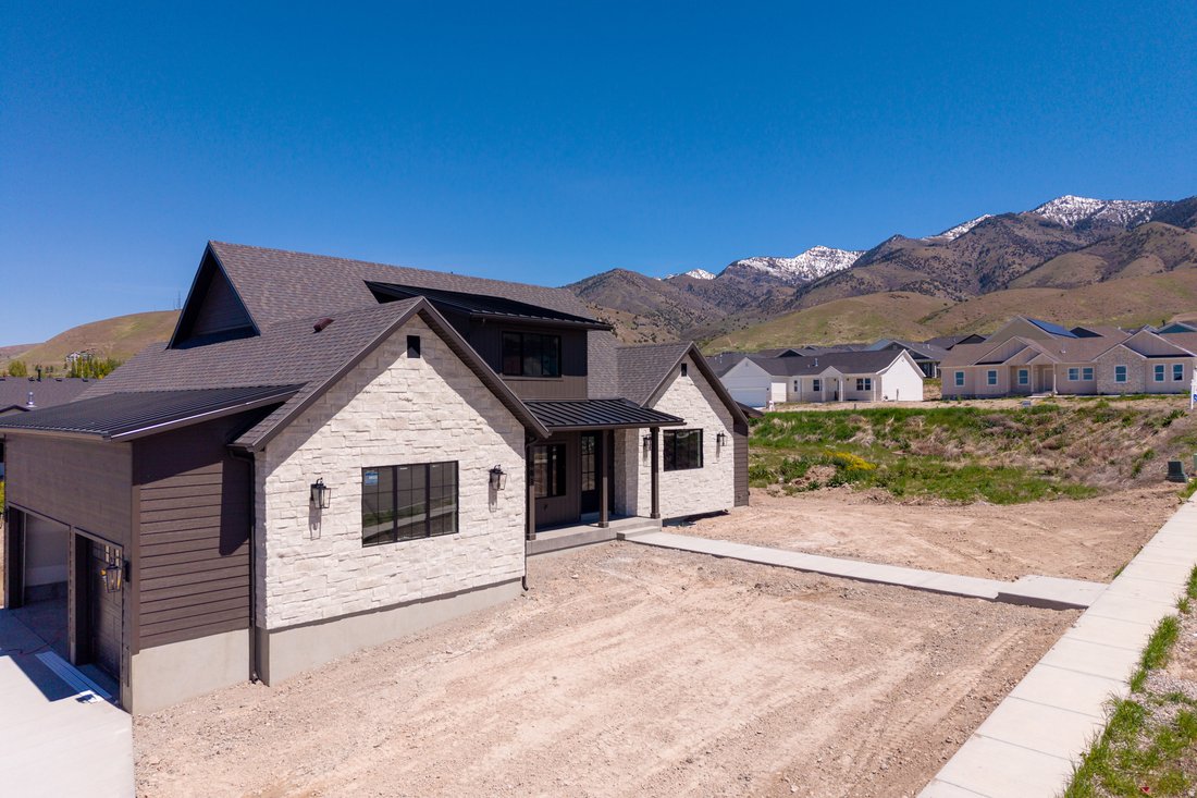 House in Hyde Park, Utah, United States 2 - 17925379