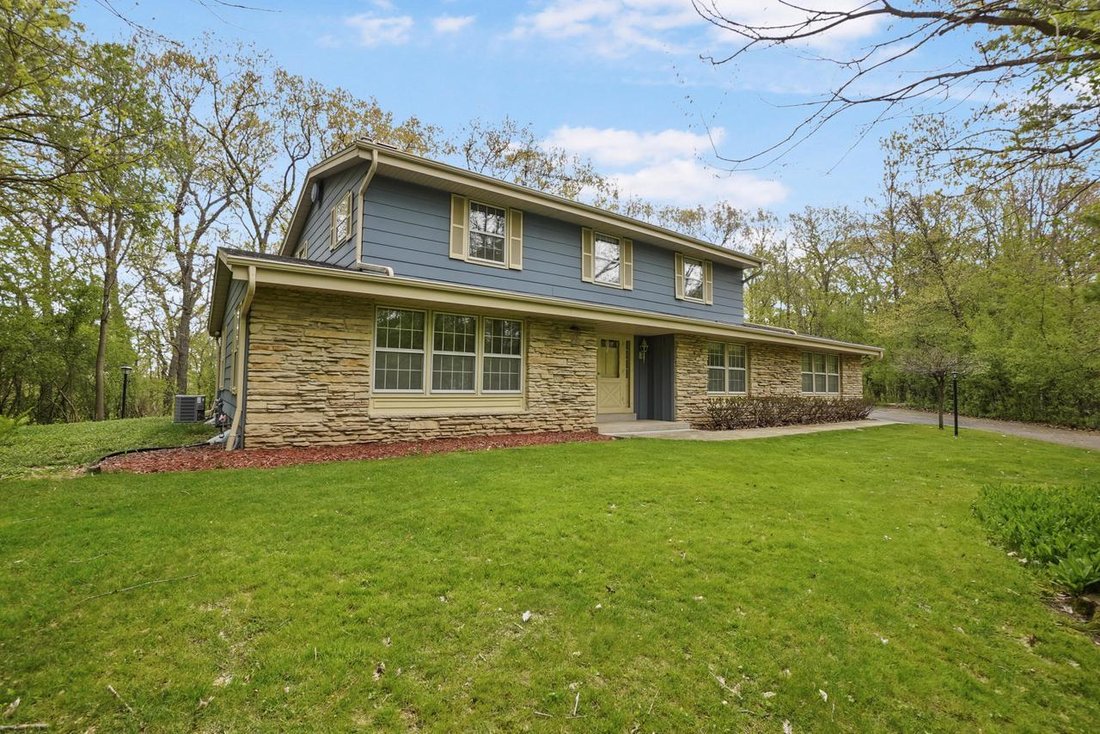 House in Hartland, Wisconsin, United States 1 - 17925072