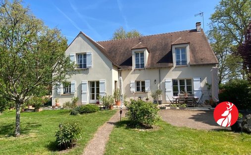 House in Acheres-la-Foret, Ile-de-France, France 1