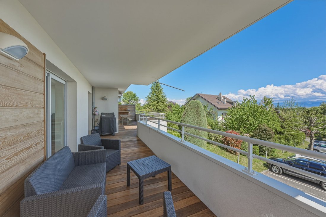 Apartment in Divonne-les-Bains, Auvergne-Rhône-Alpes, France 1 - 17925009