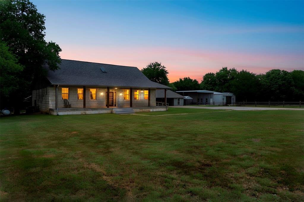 House in Granbury, Texas, United States 3 - 17926176