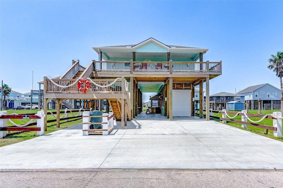 House in Bolivar Peninsula, Texas, United States 1 - 17925811