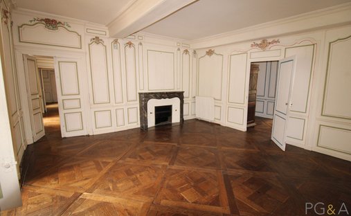 Apartment in Centre, Rennes, France 1