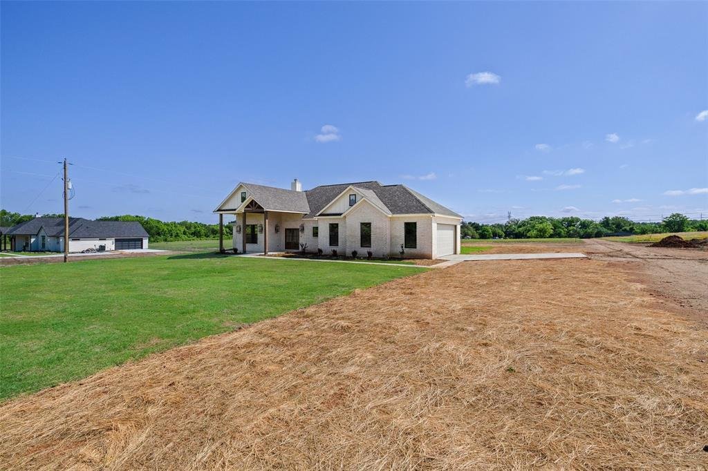 House in Granbury, Texas, United States 2 - 17926162