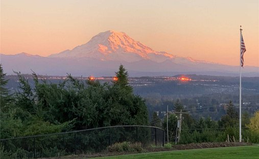 House in Edgewood, Washington, United States 1