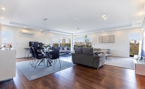Apartment in Carcavelos e Parede, Lisbon, Portugal 1