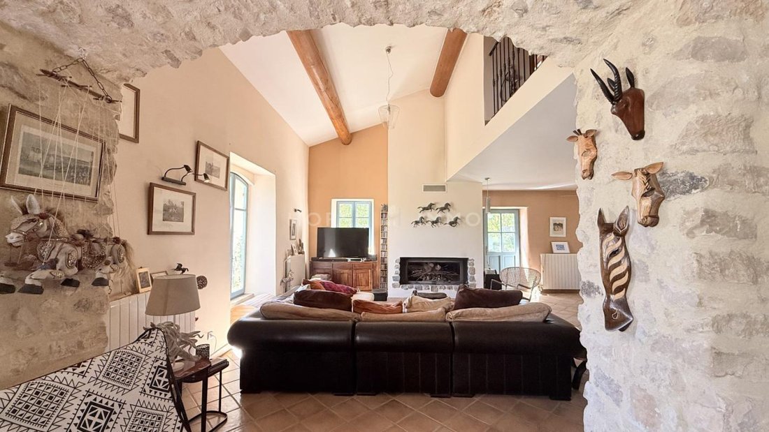 House in Greoux-les-Bains, Provence-Alpes-Côte d'Azur, France 5 - 17925073