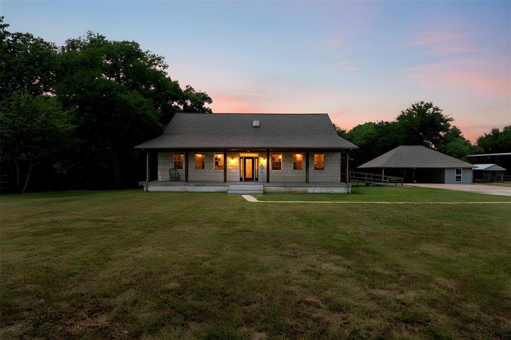 House in Granbury, Texas, United States 2 - 17926176