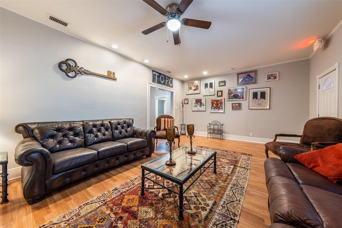 House in Austin, Texas, United States 4 - 17925984