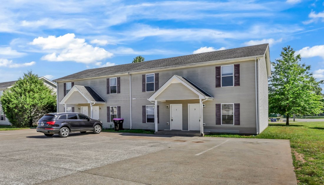 Clarksville, Tennessee, United States 5 - 17925776