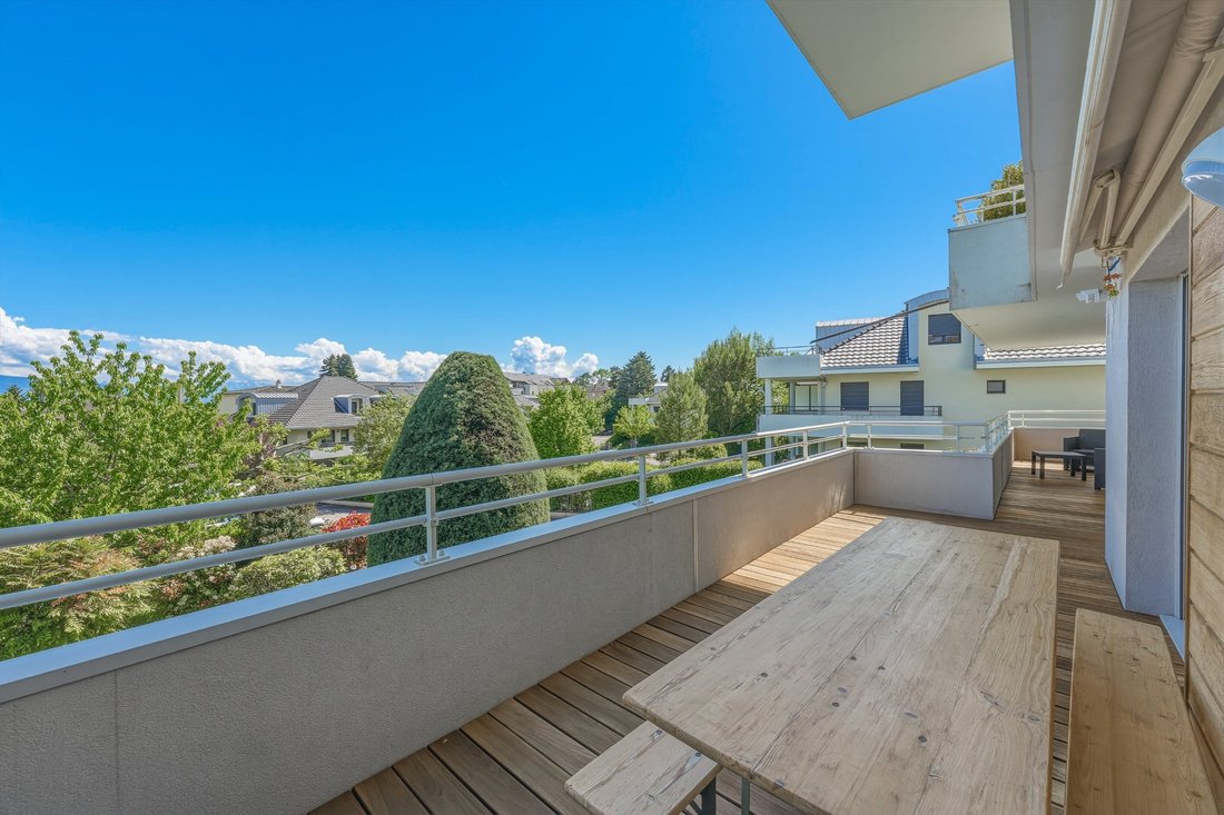 Apartment in Divonne-les-Bains, Auvergne-Rhône-Alpes, France 2 - 17925009