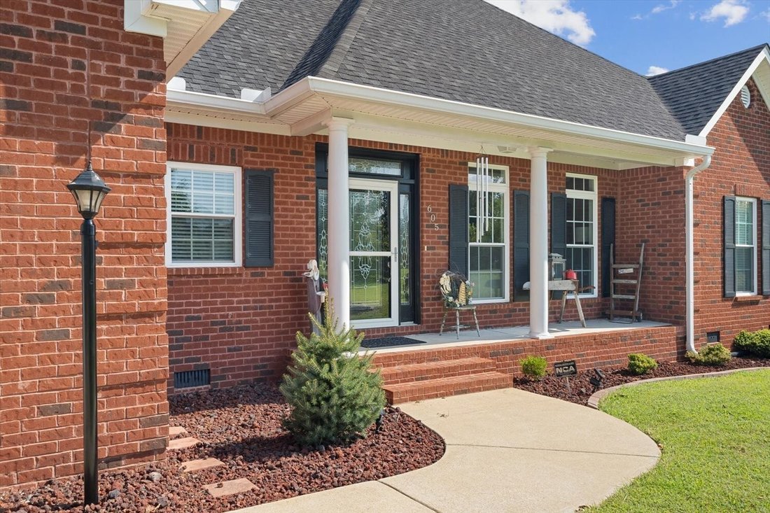 House in Columbia, Tennessee, United States 4 - 17925761