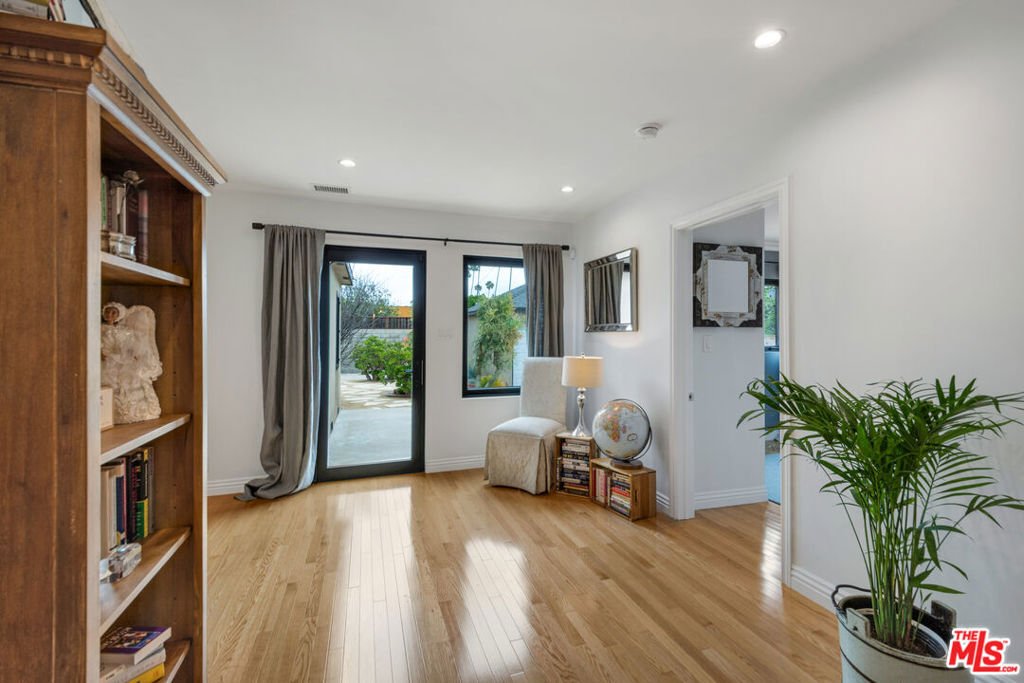 House in Los Angeles, California, United States 3 - 17909333