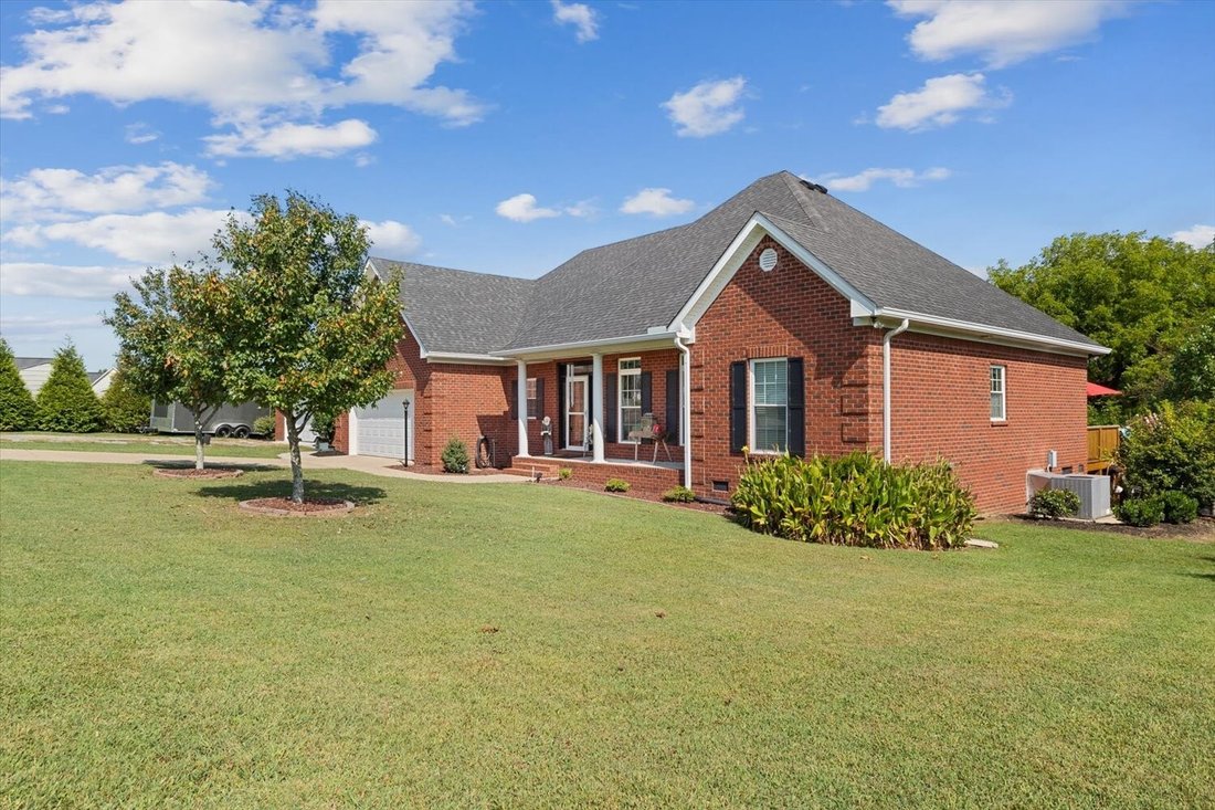 House in Columbia, Tennessee, United States 1 - 17925761