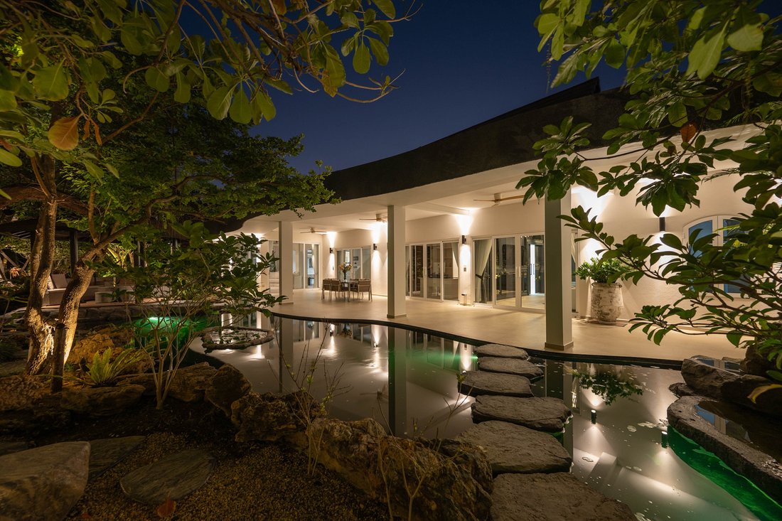 Creative Family Villa In North Cha Am Featuring Gym, Office & Rock Wall