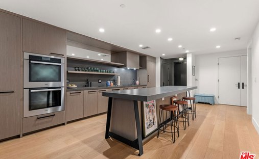 Condo in Los Angeles, California, United States 1