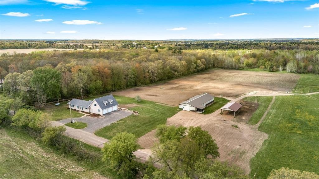 House in Chippewa Falls, Wisconsin, United States 2 - 17925075