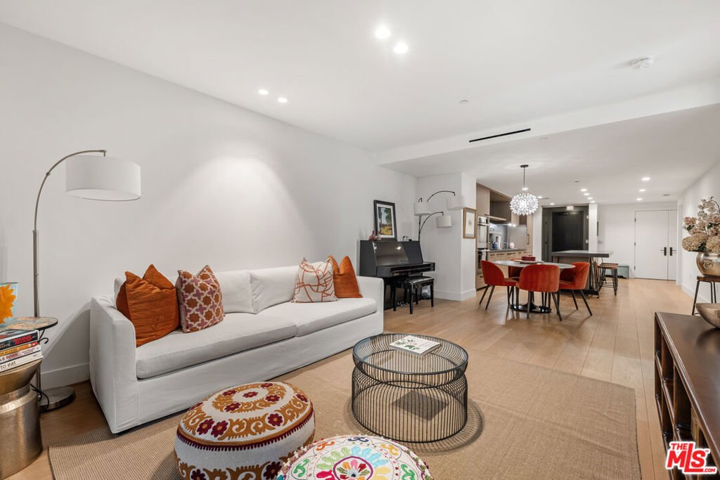 Condo in Los Angeles, California, United States 4 - 17925839