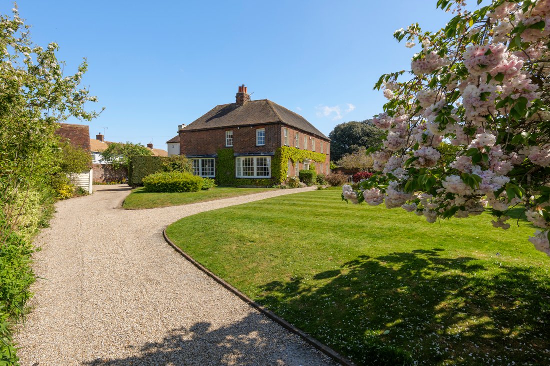 House in Faversham, England 2 - 17926505